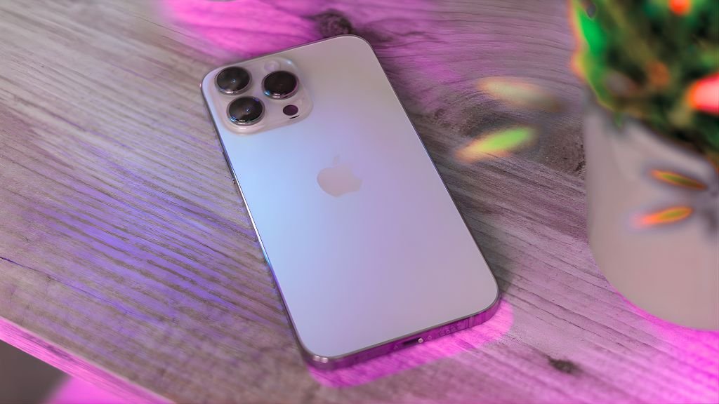 iPhone 14 5G Phone Reveiw